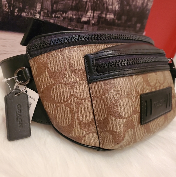 Coach Terrain Belt Bag in Signature - Picture 3 of 9